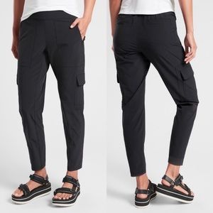 ATHLETA Chelsea Cargo Black Pants Size 2